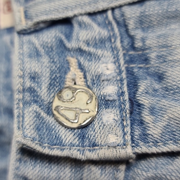 ADRIANO GOLDSCMIED Distressed Light Wash Ex-Boyfriend Denim Shorts Size 28 - Picture 10 of 16